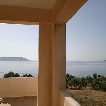 מלון דירות Skoutari Beach 2*