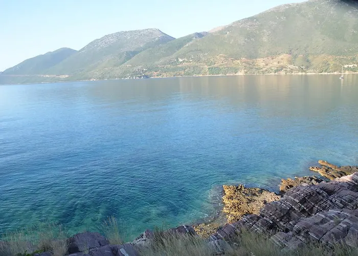 Ξενοδοχείο με διαμερίσματα Skoutari Beach 2*