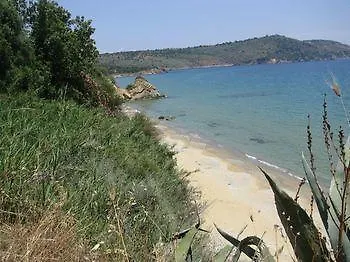 Ξενοδοχείο με διαμερίσματα Skoutari Beach