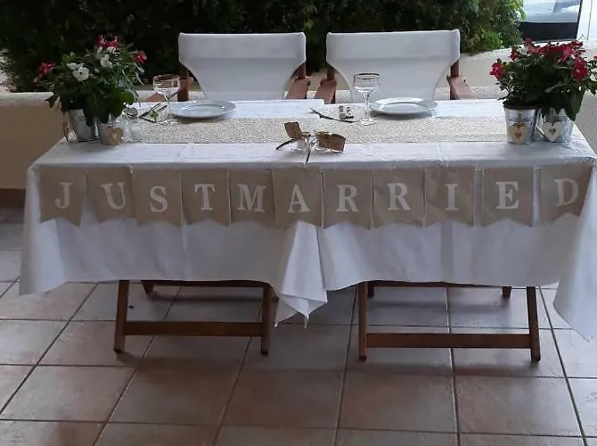 Ξενοδοχείο με διαμερίσματα Skoutari Beach