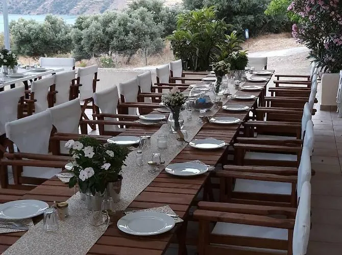 Skoutari Beach Ξενοδοχείο με διαμερίσματα 2*