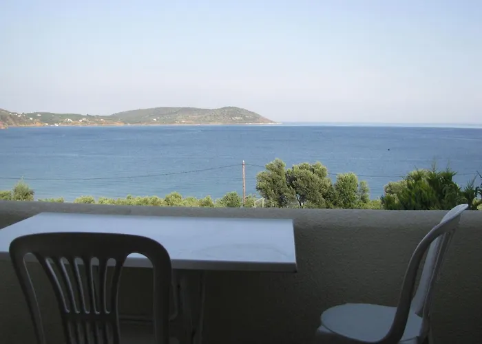 Ξενοδοχείο με διαμερίσματα Skoutari Beach 2*